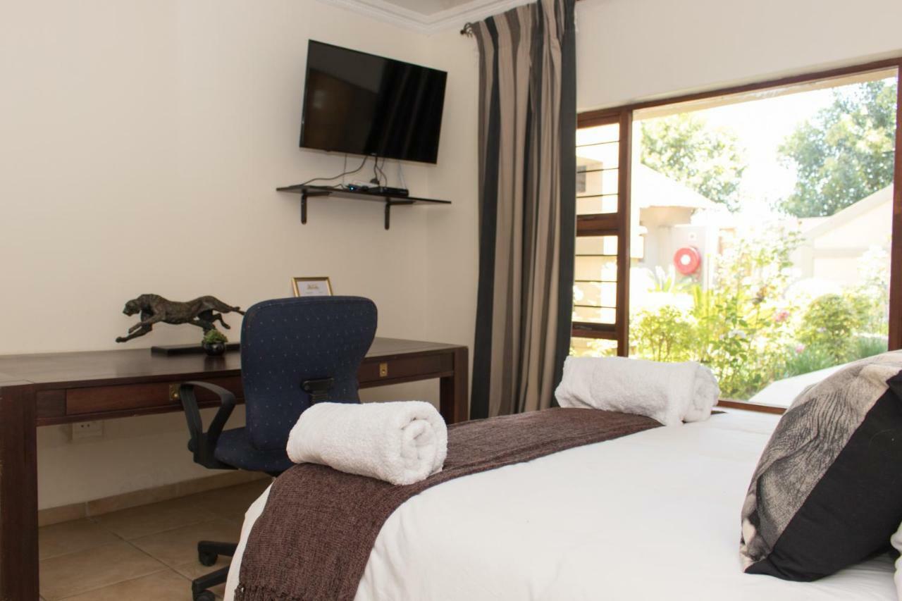 The Three Countries Estate Hotel Benoni Exterior photo