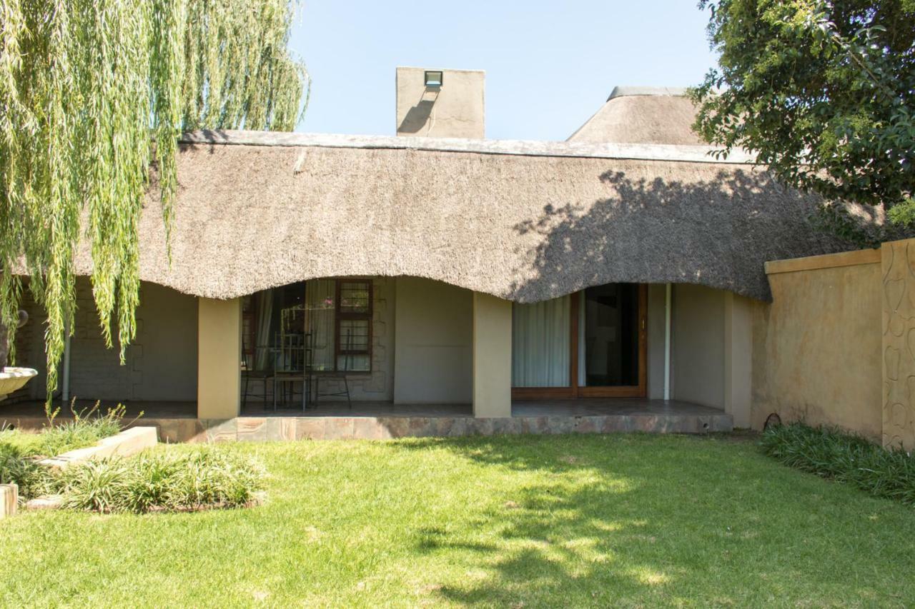 The Three Countries Estate Hotel Benoni Exterior photo
